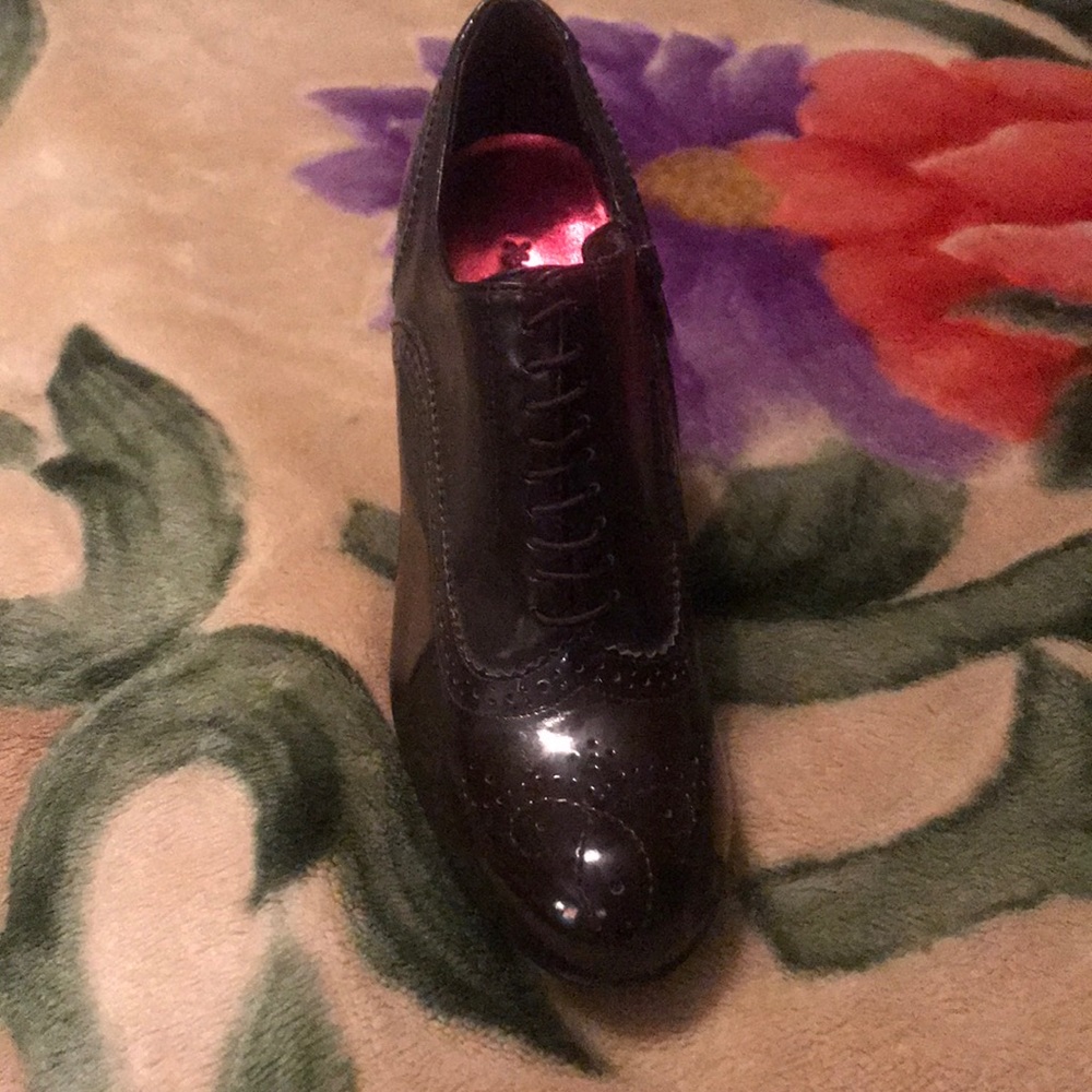 Clogs - Picture 2 of 3
